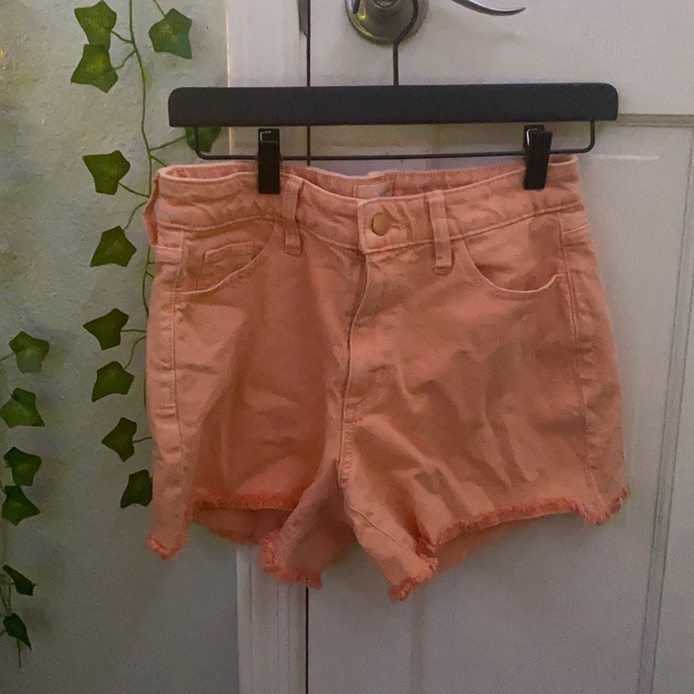 Shorts SO ADORABLE! size 4 or medium!love these but they are too big!